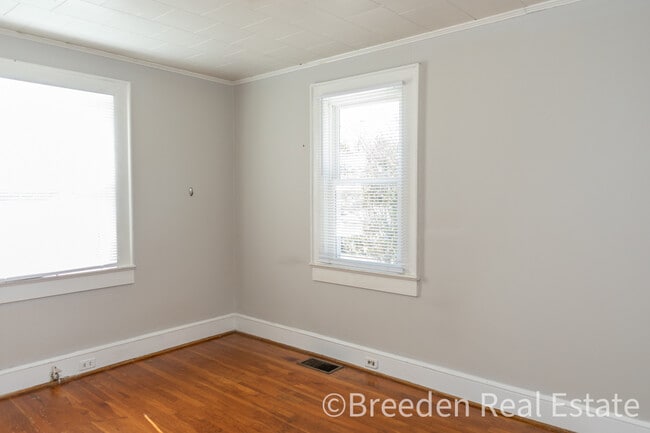 Photo - 102 Brittain Dr