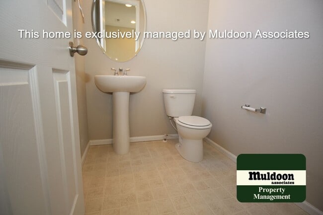 Photo - Beautiful Like New Home Pets welcome !