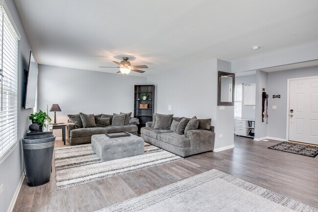 Photo - 217 Kristen St