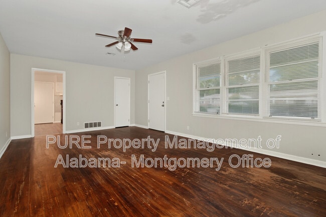 Photo - 4332 Sussex Dr