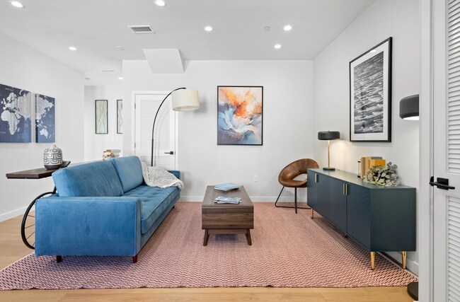 Photo - 693 Sutter St Unit 2