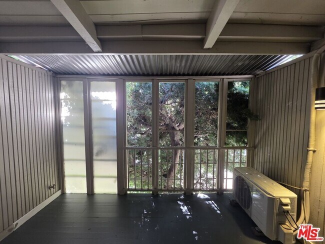 Photo - 11021 Missouri Ave Unidad 11041-2