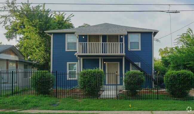 Building Photo - 3703 Market St Unit 1 Rental