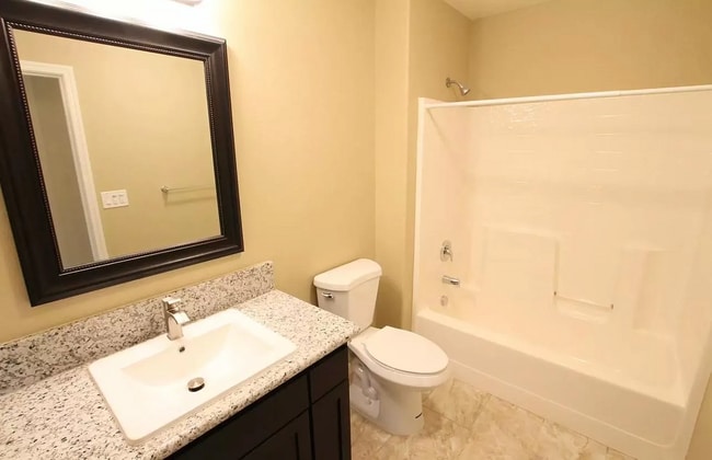 Photo - 909 Gladys Way