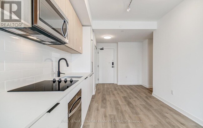 Photo - 1185 Dupont St Unité 410