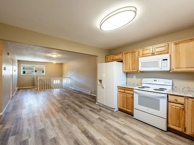 Photo - 4 bedroom rental in great neighborhood