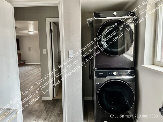 Photo - 1434 Tesla Dr