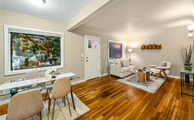 Photo - 5606 25th Ave SW