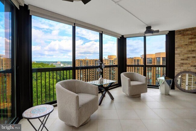 Photo - 5904 Mt Eagle Dr Unit 1609