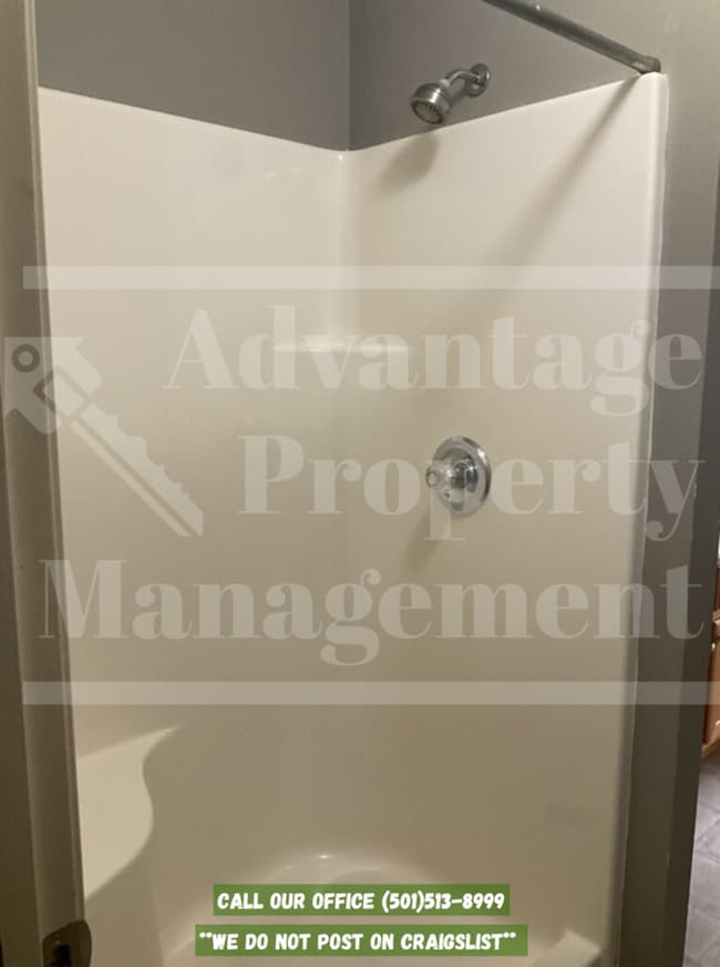 Photo - 2730 York Ln