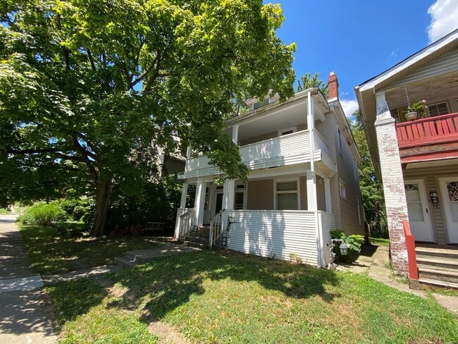 Building Photo - 460 Alden Ave Unit B