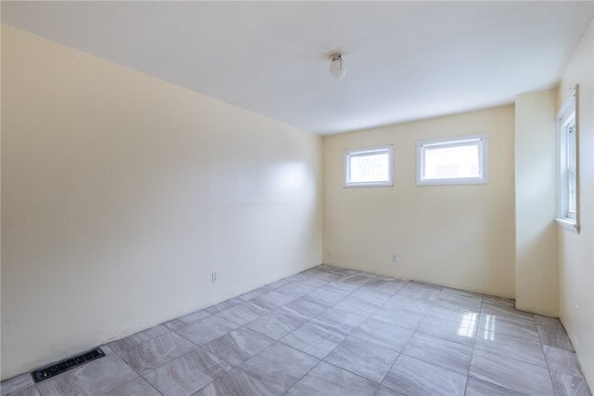 Photo - 675 S Clinton Ave