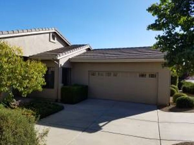 3 Bedroom Home with Views in Willow Hills,... - 3 Bedroom Home with Views in Willow Hills,...