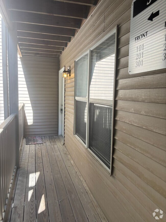 Building Photo - 562 Candle Ln Rental