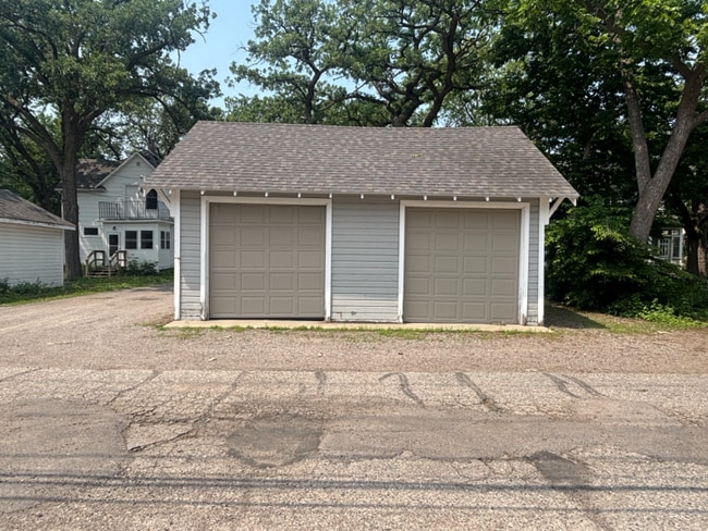 Photo - 812 6th Ave S