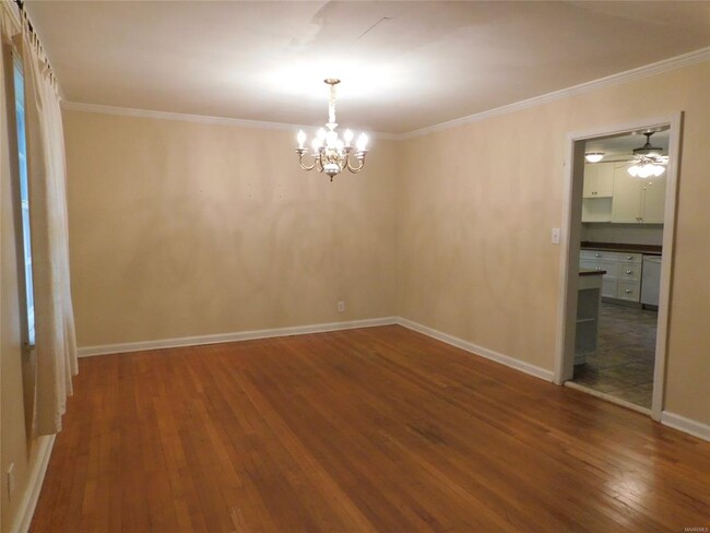 Photo - 127 N Wildwood Dr