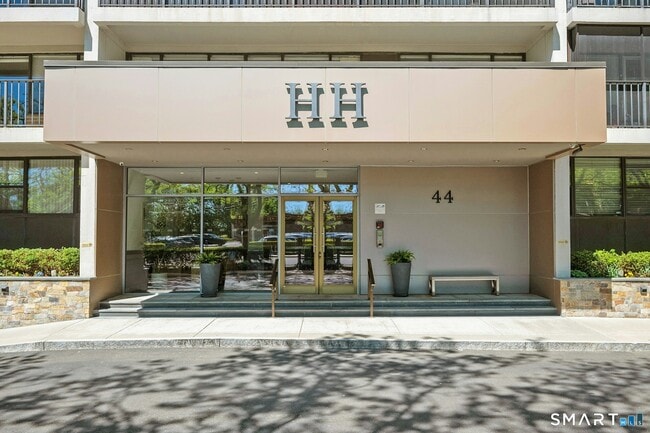 Photo - 44 Strawberry Hill Ave Unit 3N
