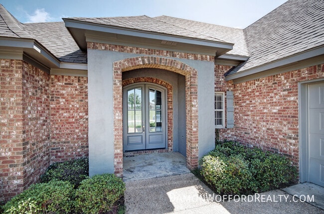 Photo - 142 Lakeway Drive