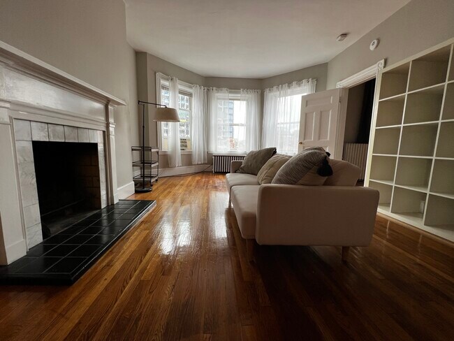 Photo - 869 Beacon St Unit 9