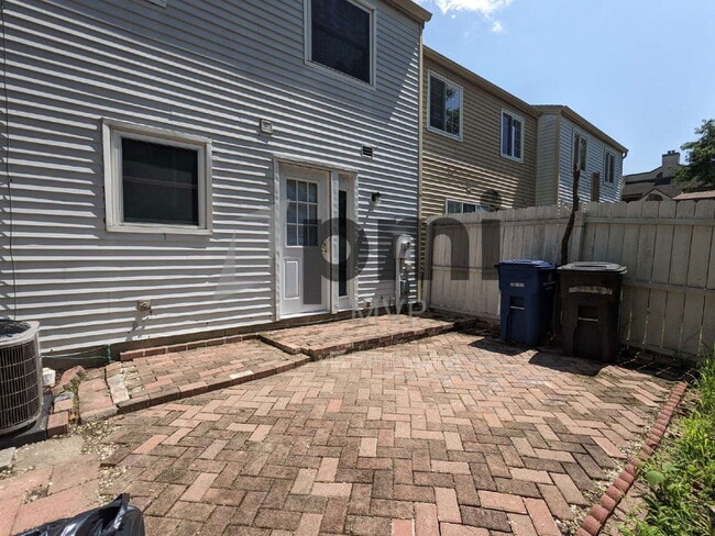 Photo - 7490 Stonetrail Way