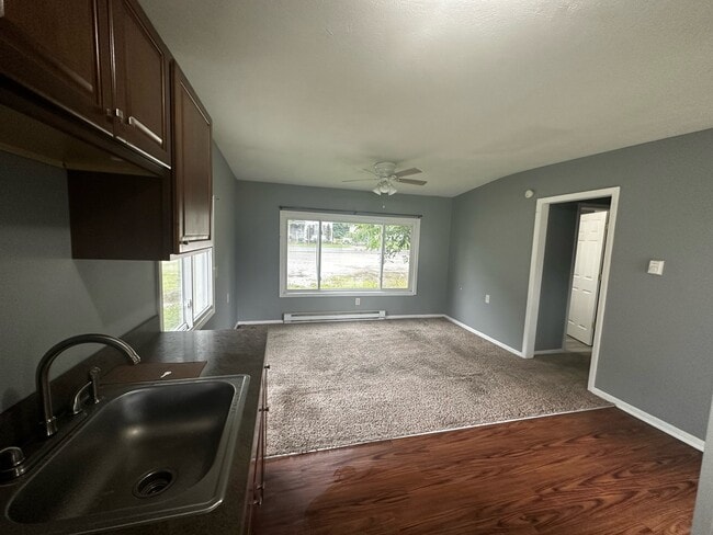 Photo - 332 Lake Rd Unit Cozy 1 bedroom apartment