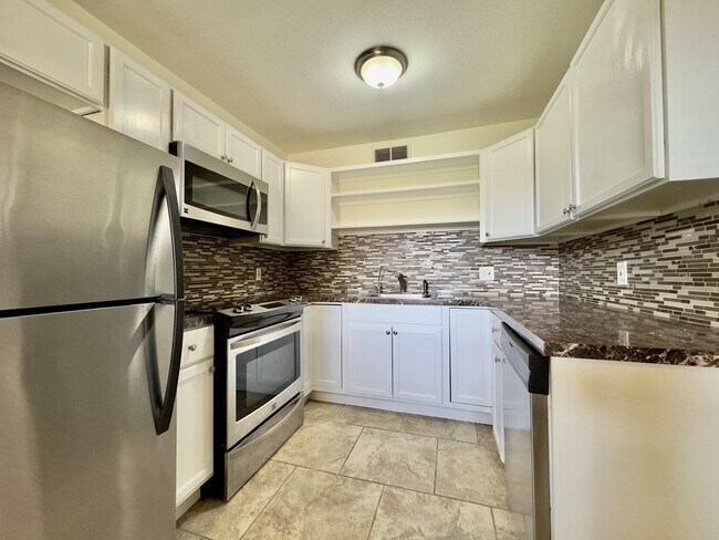 Photo - 501 W Louisiana Ave