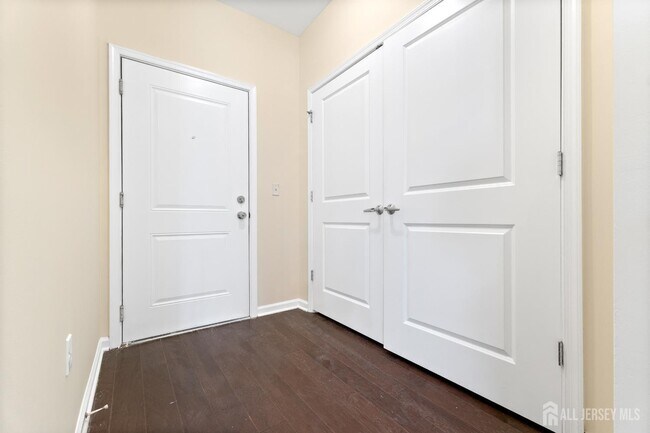 Photo - 917 Campbell St