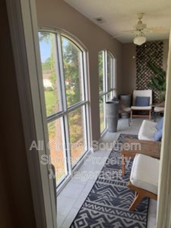 Photo - 200 Willow Green Dr