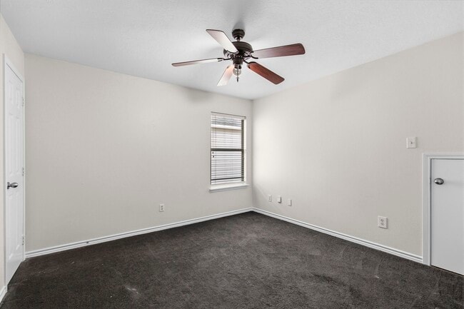 Photo - 4914 Trailing Clover Ct