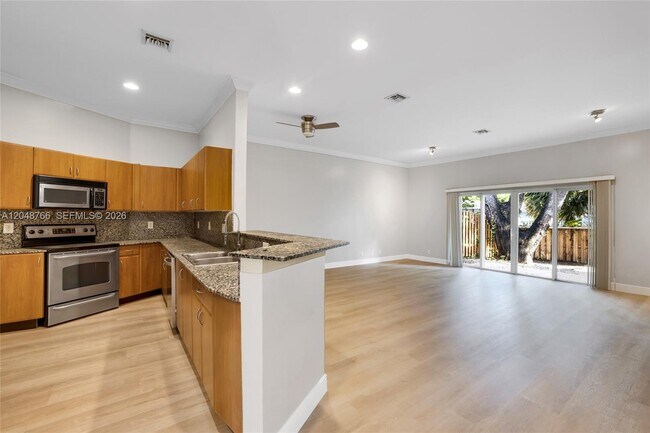 2929 SW 18th Terrace