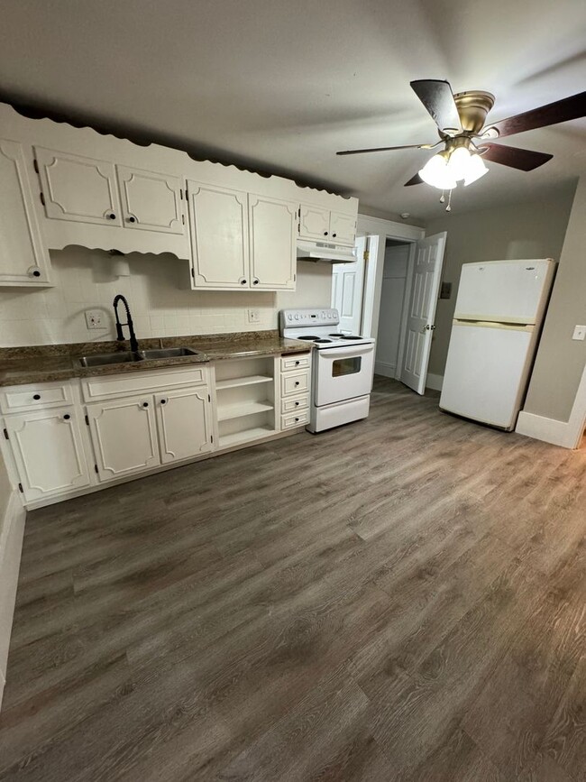 Photo - 388 E Merrimack St Unit 2