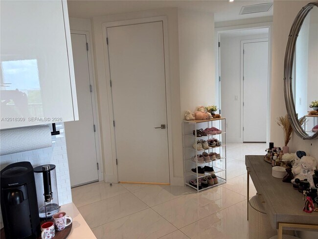 Photo - 301 Altara Ave Unidad 413