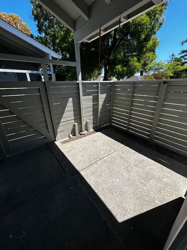Photo - Kenton Court Unit B