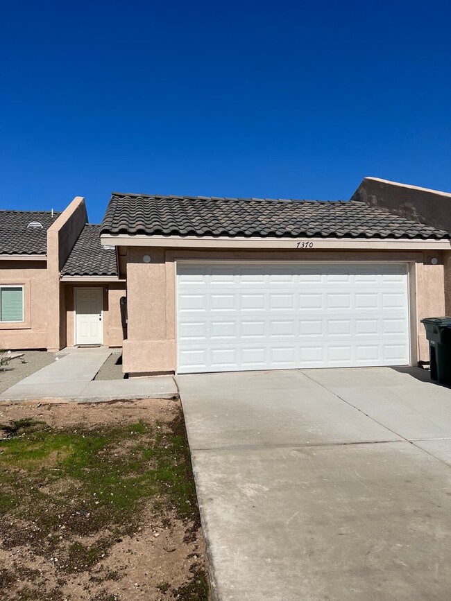 DESERT SKY TOWNHOME! - DESERT SKY TOWNHOME!