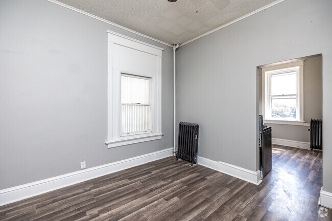 Studio - 450 SF - Schricker Apartments