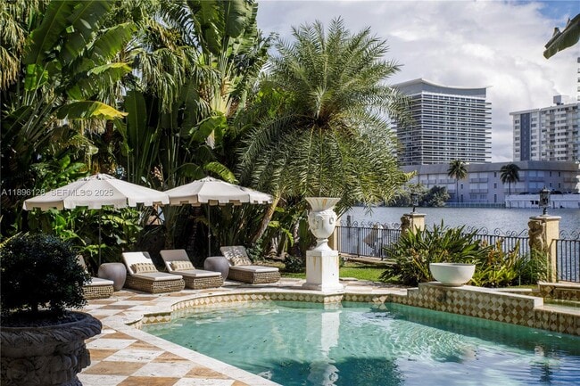 Photo - 5801 Pine Tree Dr