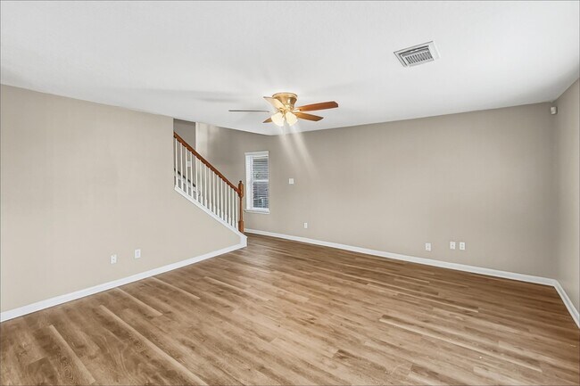 Photo - 1711 Mickle Creek Dr