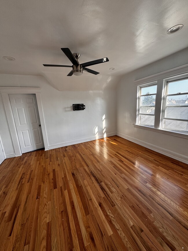 master bedroom - 180 Summerfield Ave Unit 180 Summerfield Avenue