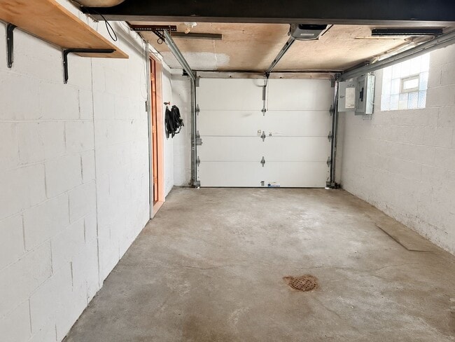 Photo - 2768 Glenny Ln