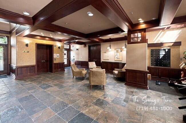 175 W Cheyenne Rd