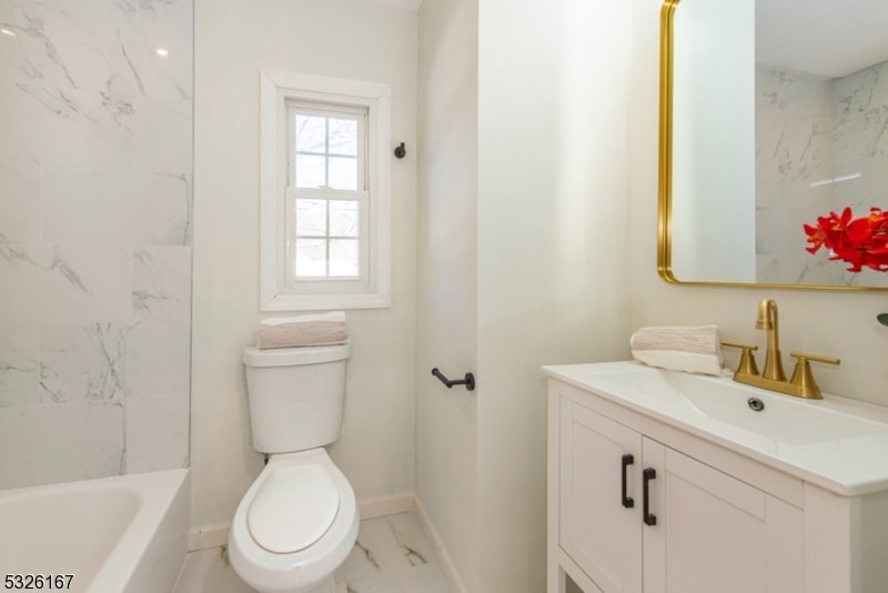 Photo - 8 Fairview Dr.