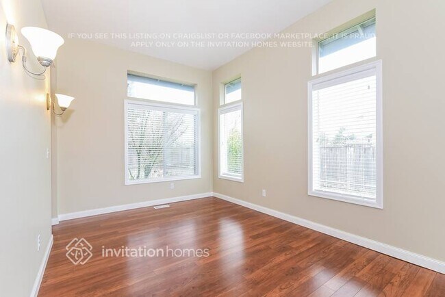 Photo - 3525 Crystal Ridge Dr SE