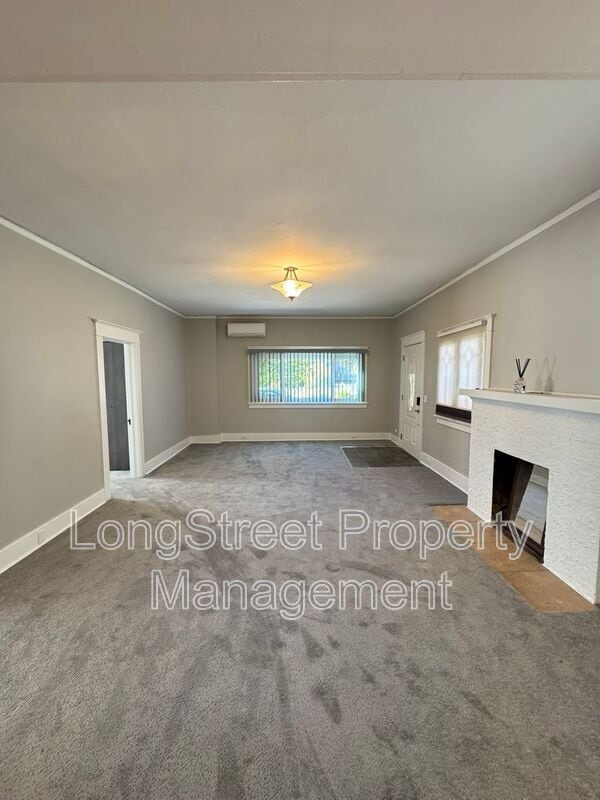 Photo - 129 NW 11th St