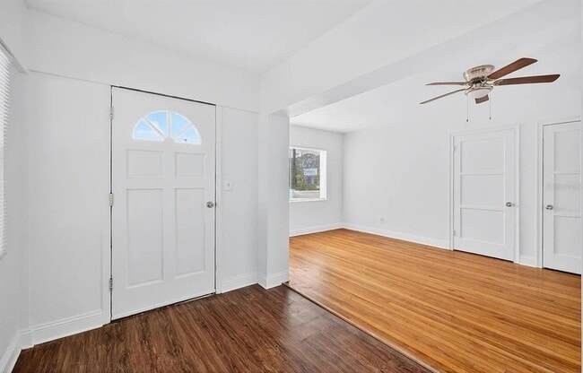 Photo - 5517 Gulfport Blvd S