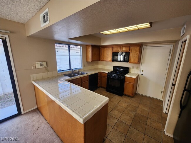 Photo - 25 Jensen Dr