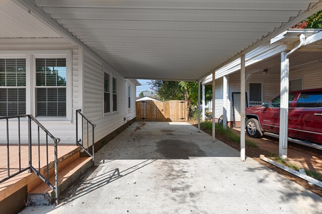 Photo - 3116 Hale Dr SW