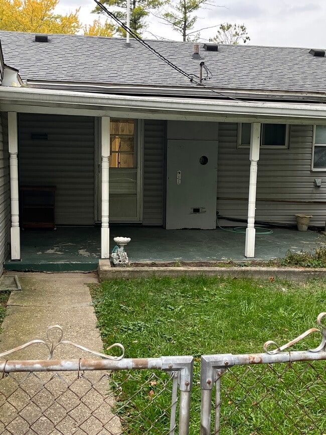 Back porch - 571 N Mitchner Ave