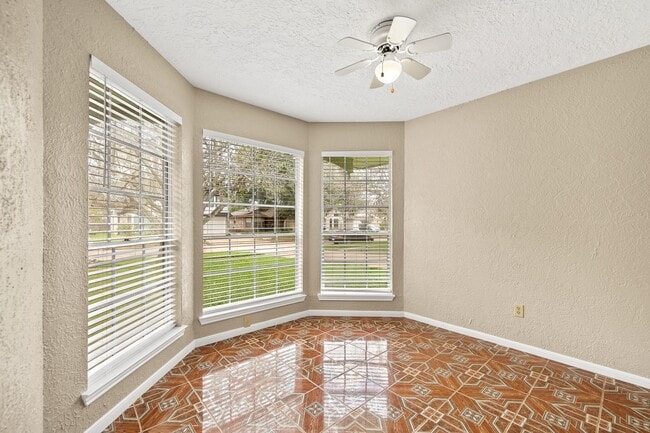 Photo - 16019 Mission Village Dr
