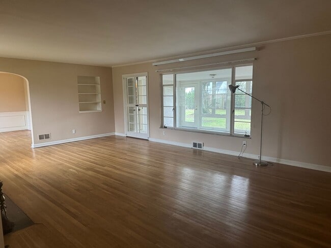 Photo - 3 Bedroom 2 Bath Ranch Home - Upper Arlington Schools