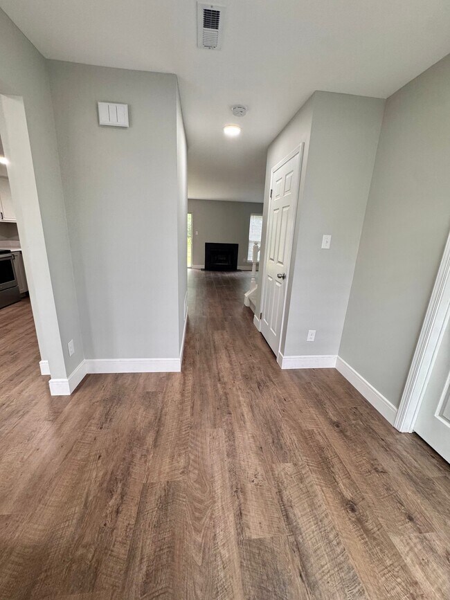 73 Village Dr